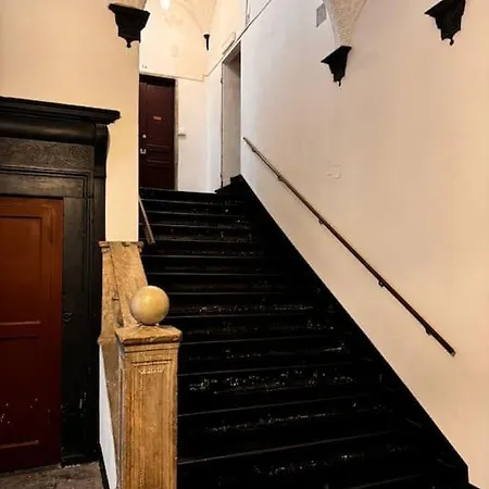 公寓 Rolliland By Farris & Cors