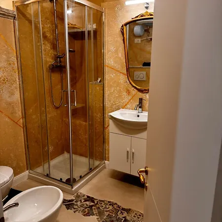Daire Rolliland By Farris & Cors *